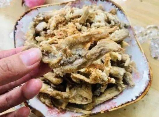 酥脆不腻的干炸蘑菇窍门 牢记3招，回回吃不腻